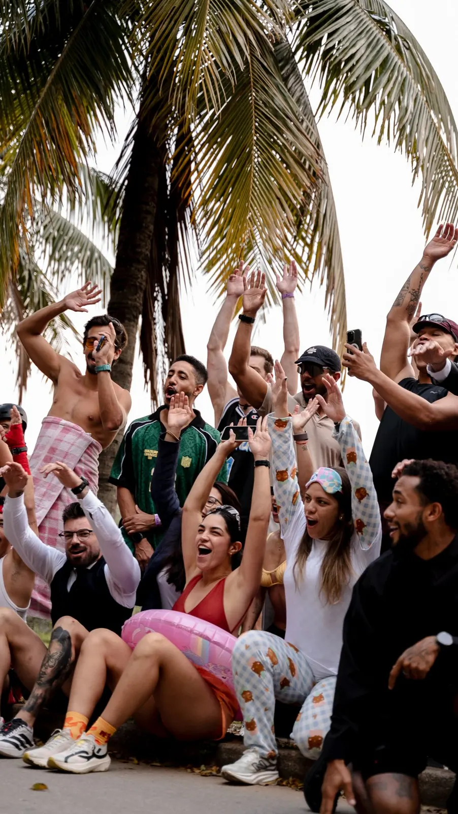 Comunidade marun comemorando